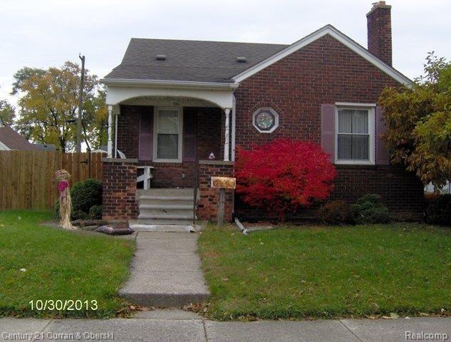 front view picture of 581 Antoine, Wyandotte, MI. 48192