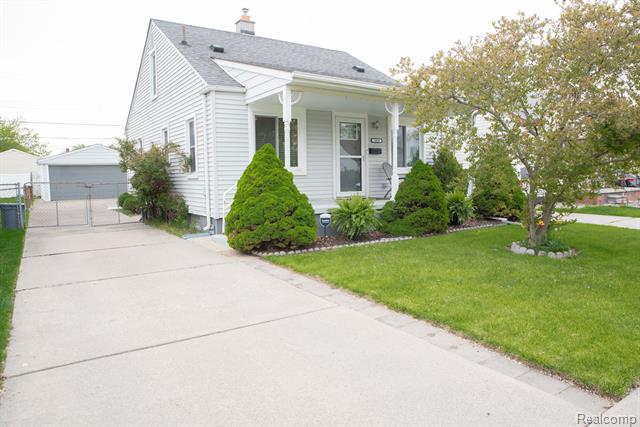 front view picture of 1250 10Th, Wyandotte, MI. 48192
