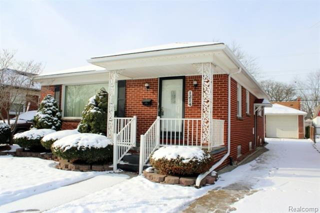 front view picture of 1214 15Th, Wyandotte, MI. 48192