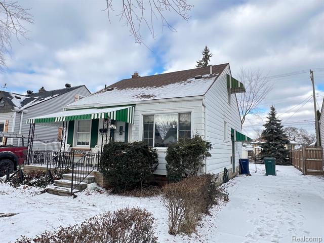 front view picture of 568 Garfield, Lincoln Park, MI. 48146