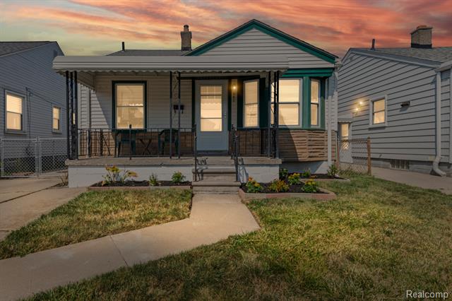 front view picture of 582 Mill, Lincoln Park, MI. 48146