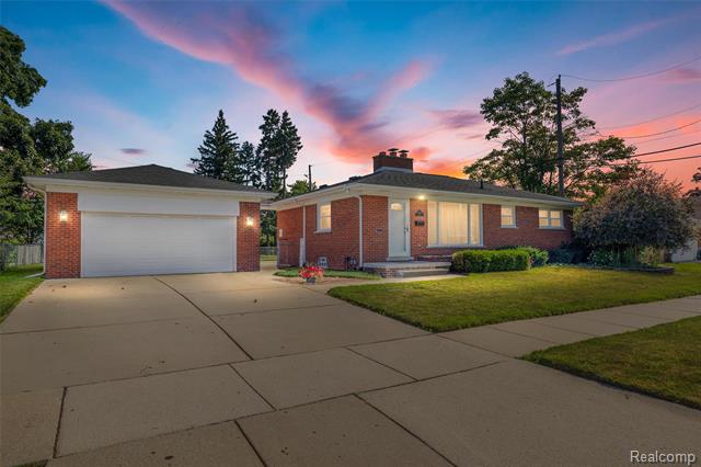 front view picture of 1024 London, Lincoln Park, MI. 48146