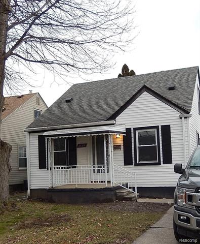 front view picture of 3161 Fort Park, Lincoln Park, MI. 48146