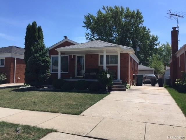 front view picture of 753 Detroit, Lincoln Park, MI. 48146