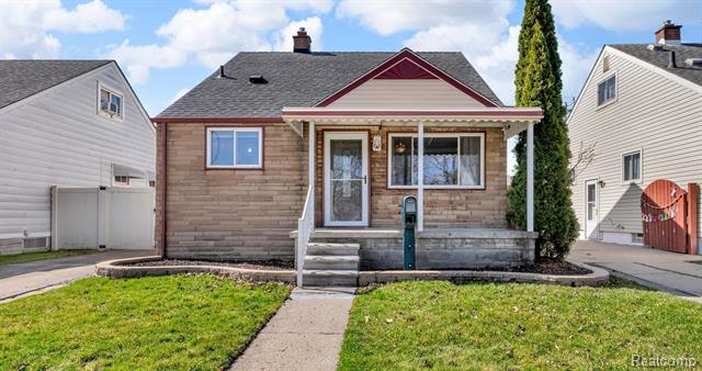 front view picture of 425 Cleveland, Lincoln Park, MI. 48146