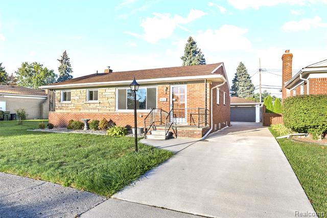 front view picture of 9334 Joseph, Allen Park, MI. 48101