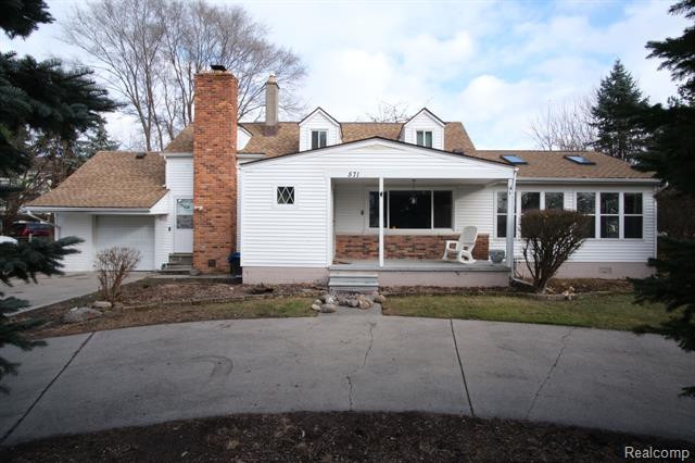 front view picture of 571 Andresen Ct, Hazel Park, MI. 48030