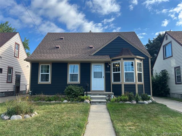 front view picture of 1532 Champaign, Lincoln Park, MI. 48146