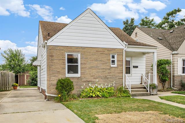 front view picture of 1409 Mill, Lincoln Park, MI. 48146