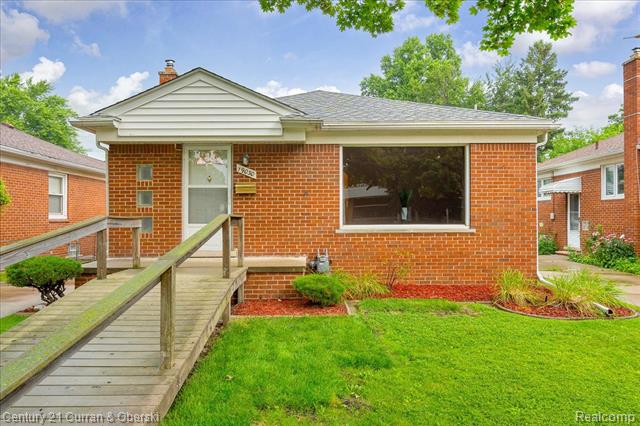 front view picture of 19030 Champaign, Allen Park, MI. 48101
