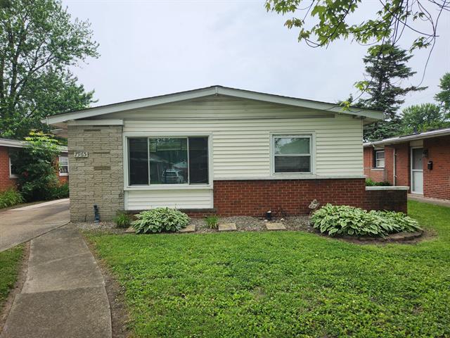 front view picture of 7965 Elm, Taylor, MI. 48180