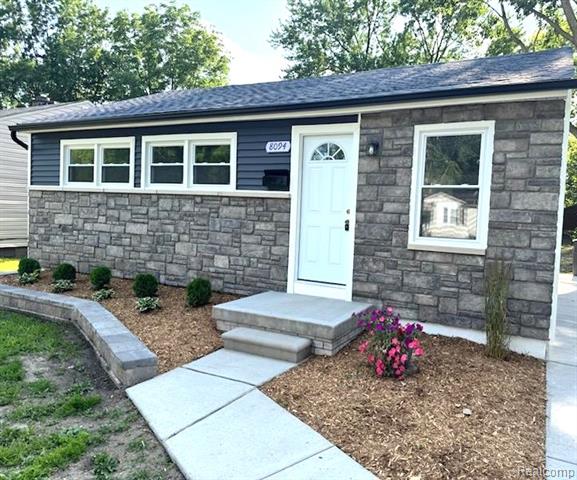 front view picture of 8094 Elm, Taylor, MI. 48180