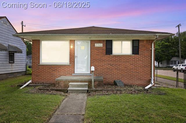 front view picture of 7710 Pelham, Taylor, MI. 48180