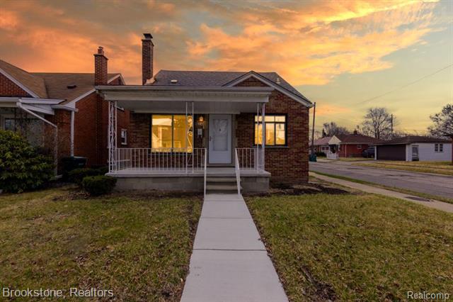 front view picture of 2983 Chandler, Lincoln Park, MI. 48146