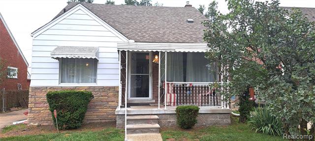 front view picture of 740 Farnham, Lincoln Park, MI. 48146