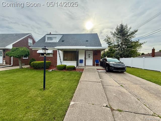 front view picture of 9222 Fox, Allen Park, MI. 48101