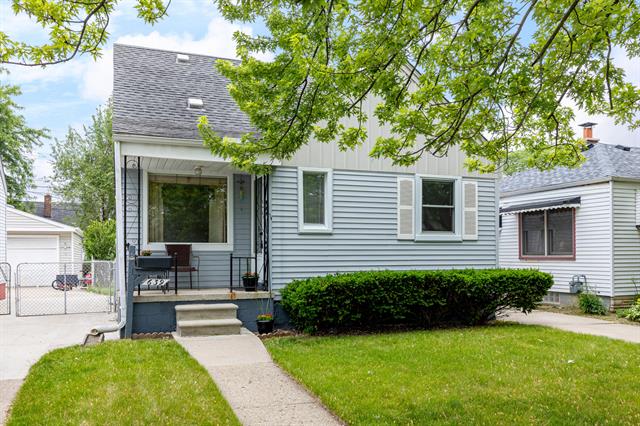 front view picture of 639 Cleveland, Lincoln Park, MI. 48146