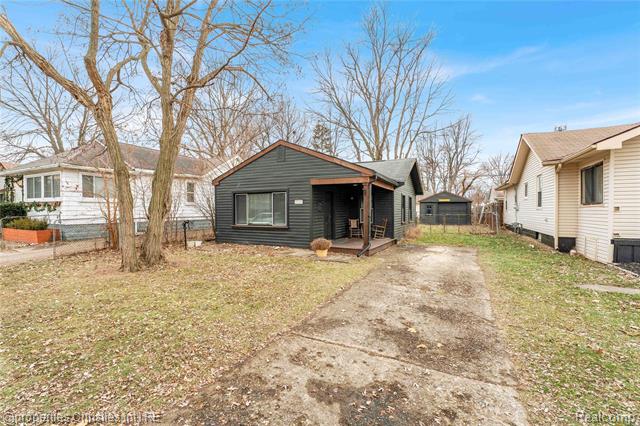 front view picture of 3237 Harris St, Ferndale, MI. 48220