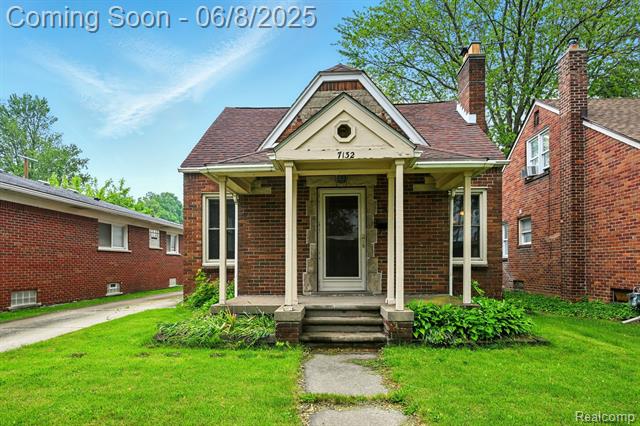 front view picture of 7132 Shenandoah, Allen Park, MI. 48101