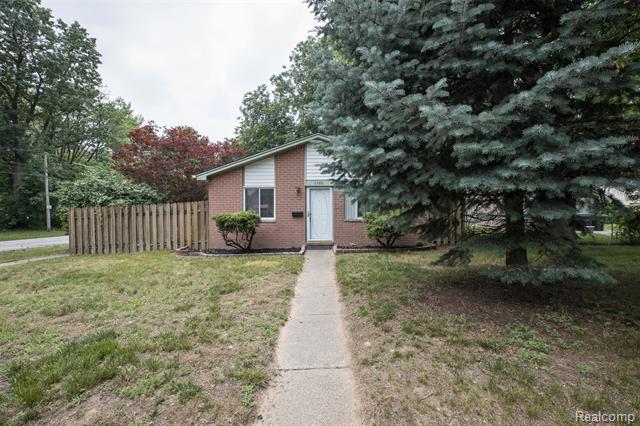 front view picture of 6580 Troy, Taylor, MI. 48180