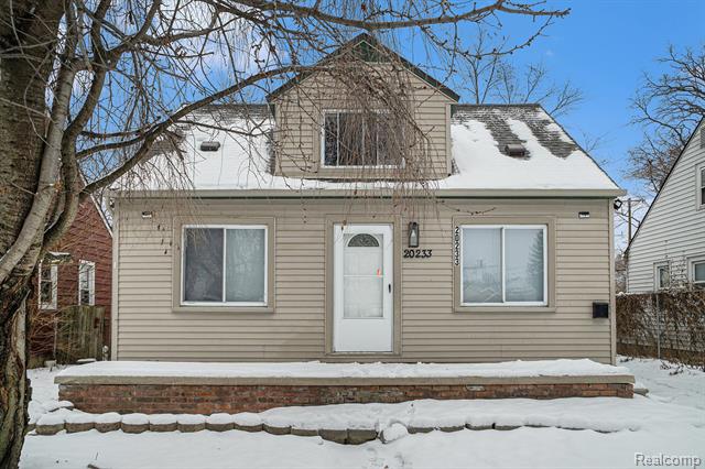 front view picture of 20233 Pinecrest, Taylor, MI. 48180