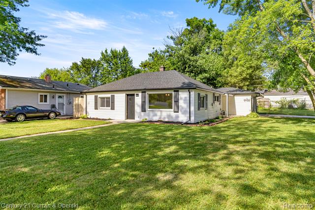 front view picture of 6616 Pardee, Taylor, MI. 48180