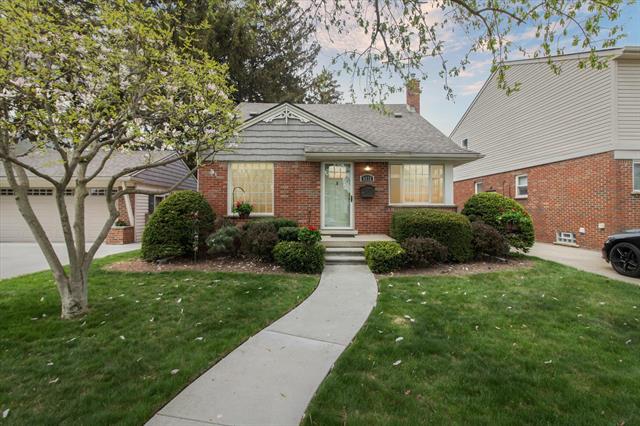front view picture of 6572 Larme, Allen Park, MI. 48101