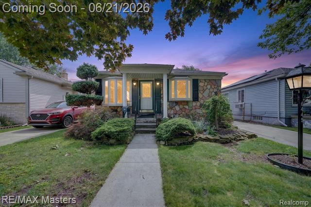 front view picture of 6449 Huron, Taylor, MI. 48180