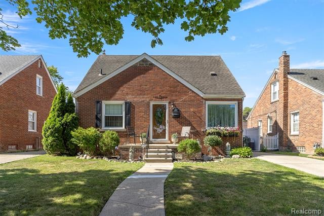 front view picture of 14871 Angelique, Allen Park, MI. 48101