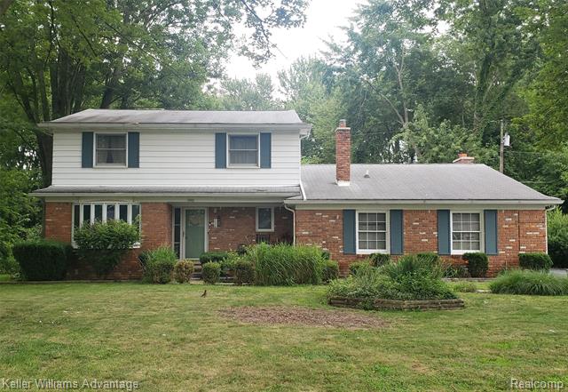 front view picture of 25842 Sierra Dr, Novi, MI. 48374