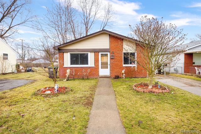 front view picture of 7189 Michael, Taylor, MI. 48180