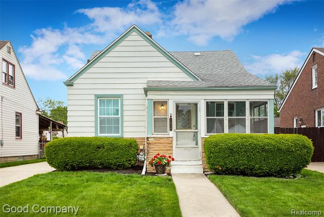 front view picture of 7616 Mayfair, Taylor, MI. 48180