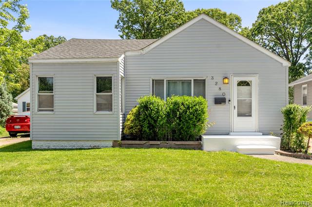 front view picture of 3280 Inman St, Ferndale, MI. 48220