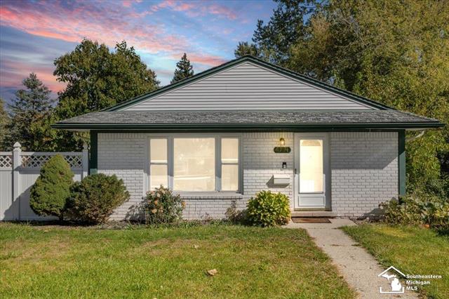 front view picture of 6731 Harding, Taylor, MI. 48180