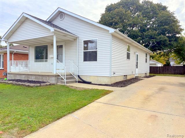 front view picture of 1363 Empire, Lincoln Park, MI. 48146