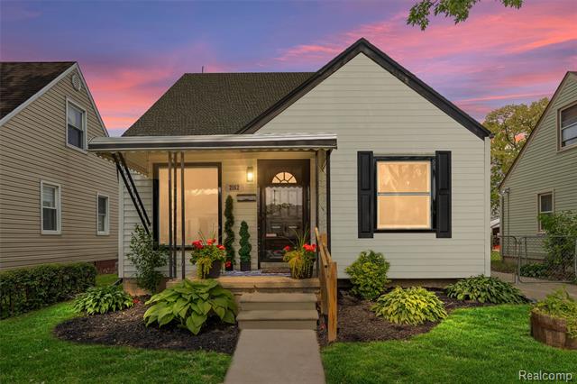 front view picture of 2162 Mill, Lincoln Park, MI. 48146