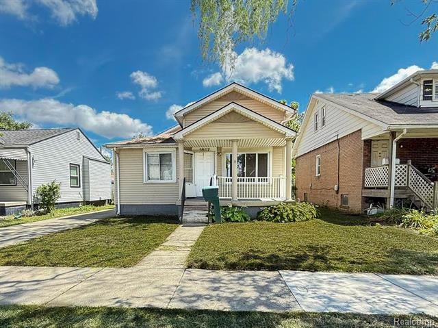 front view picture of 1627 Lafayette, Lincoln Park, MI. 48146