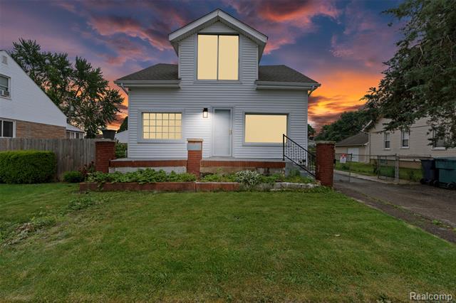 front view picture of 1329 Grant, Lincoln Park, MI. 48146