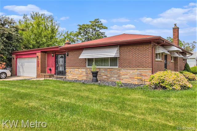 front view picture of 27045 W Outer Drive, Ecorse, MI. 48229