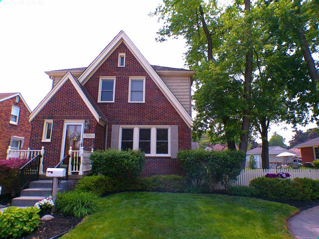 front view picture of 15553 Mclain, Allen Park, MI. 48101