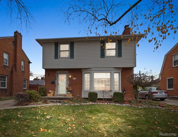 front view picture of 6713 Rosedale, Allen Park, MI. 48101