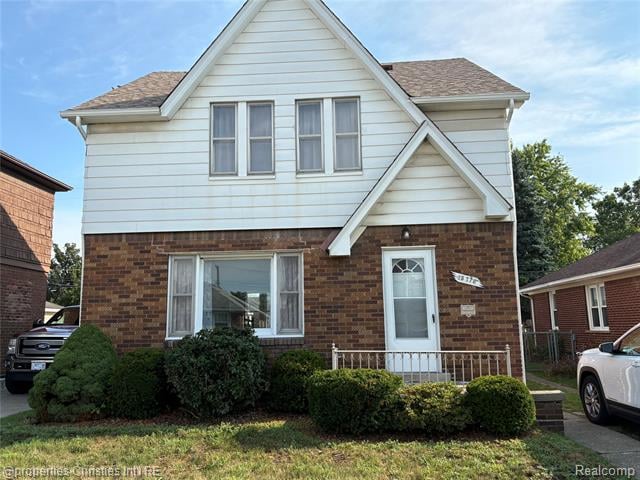 front view picture of 15776 Mclain, Allen Park, MI. 48101