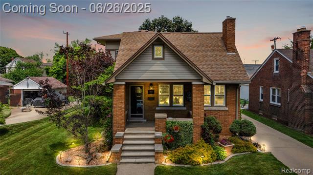 front view picture of 15552 Harrison, Allen Park, MI. 48101