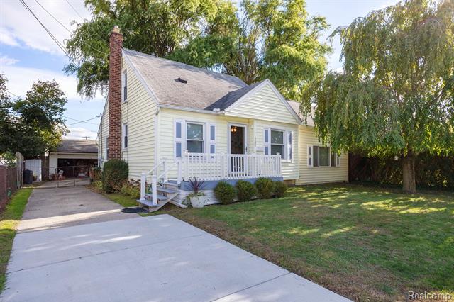 front view picture of 6027 Kim, Allen Park, MI. 48101