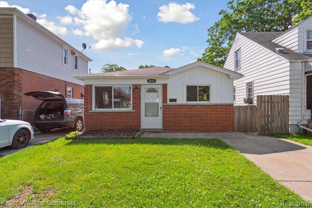 front view picture of 1623 Ethel, Lincoln Park, MI. 48146