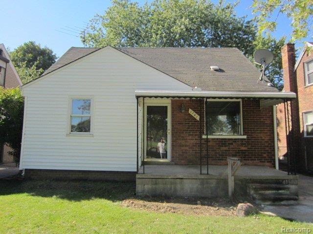 front view picture of 1741 Cleveland, Lincoln Park, MI. 48146