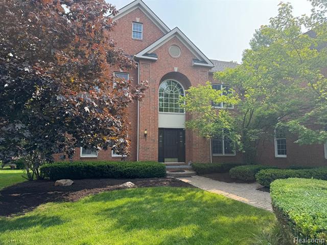 front view picture of 25844 Shoreline Dr, Novi, MI. 48374