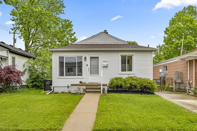 front view picture of 15944 Meyer, Allen Park, MI. 48101
