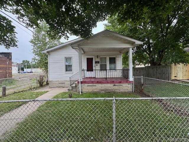 front view picture of 558 Frazier, River Rouge, MI. 48218