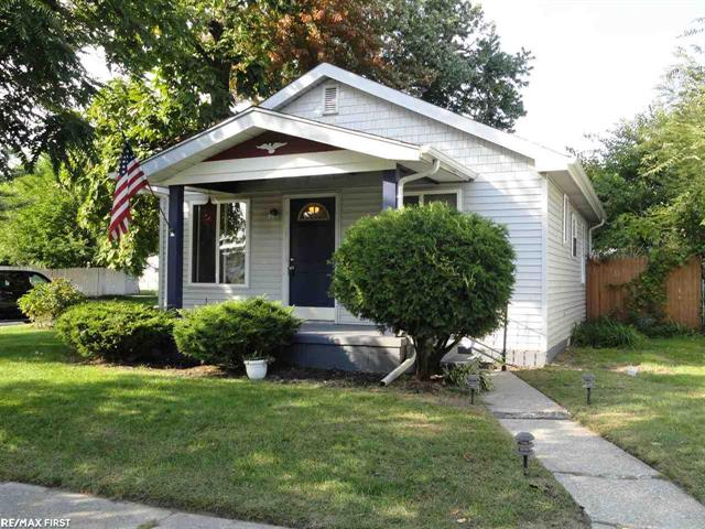 front view picture of 174 W Brickley Ave, Hazel Park, MI. 48030